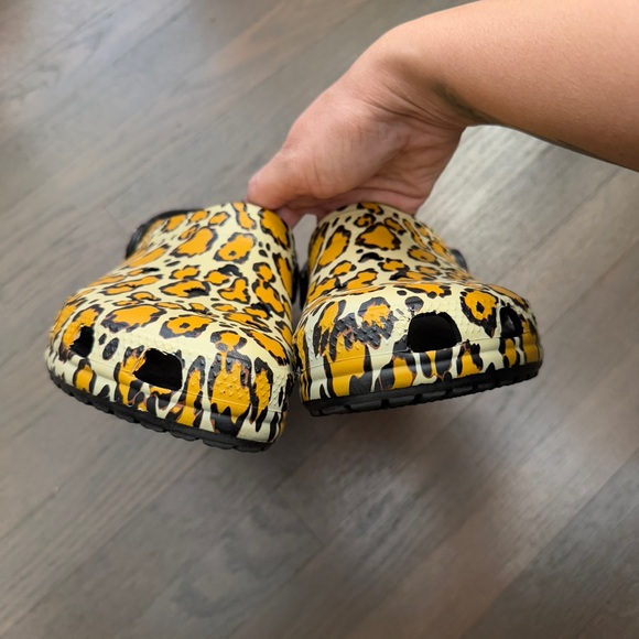 Crocs Disney safari animal print clogs m5 w7 - Picture 4 of 5
